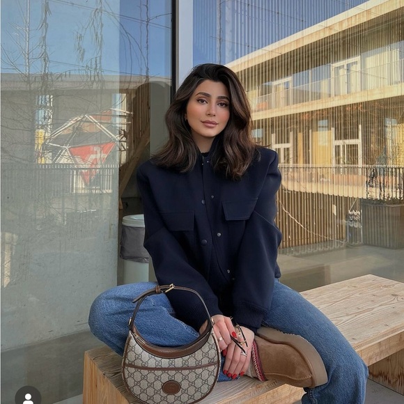 Zara Jackets & Blazers - Zara bomber jacket classic casual navy blue cropped coat